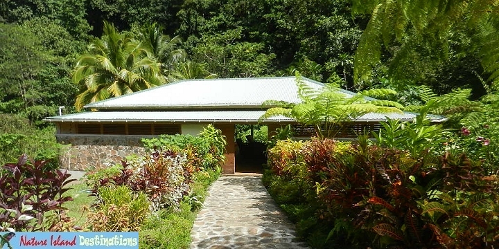 BananaLama cottage entrance path