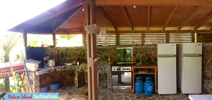 BananaLama cottage kitchen